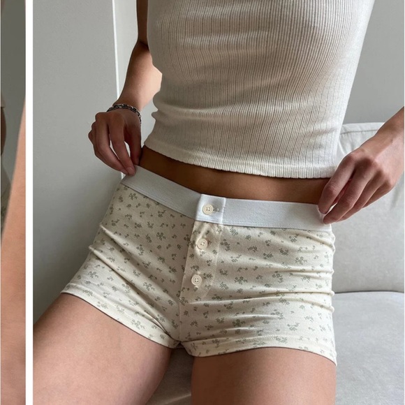 Brandy Melville Floral Boyshort Underwear - Picture 6 of 6